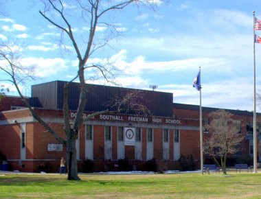 ΗΠΑ: Τραυματίες και ένας νεκρός από πυροβολισμούς σε γυμνάσιο της Ουάσινγκτον - Συνελήφθη ο δράστης (φωτό, βίντεο)